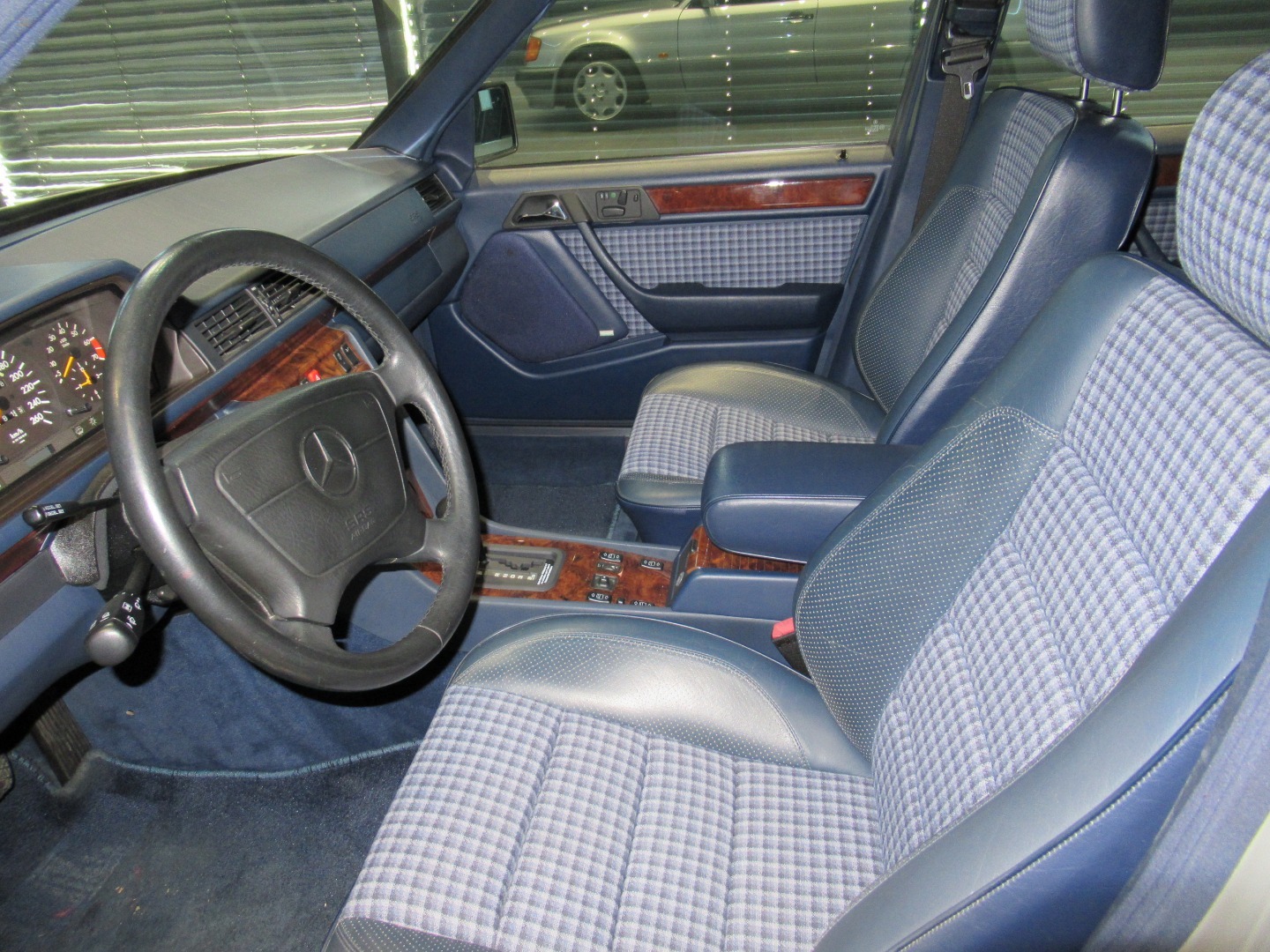 Thumbnail von 500 E (W124) *Sammlerfahrzeug*Manufactured by Porsche*