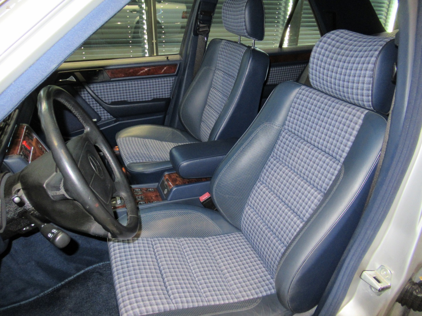 Thumbnail von 500 E (W124) *Sammlerfahrzeug*Manufactured by Porsche*