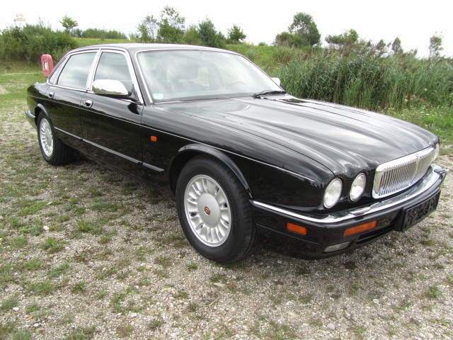 Thumbnail von Daimler Double SIX