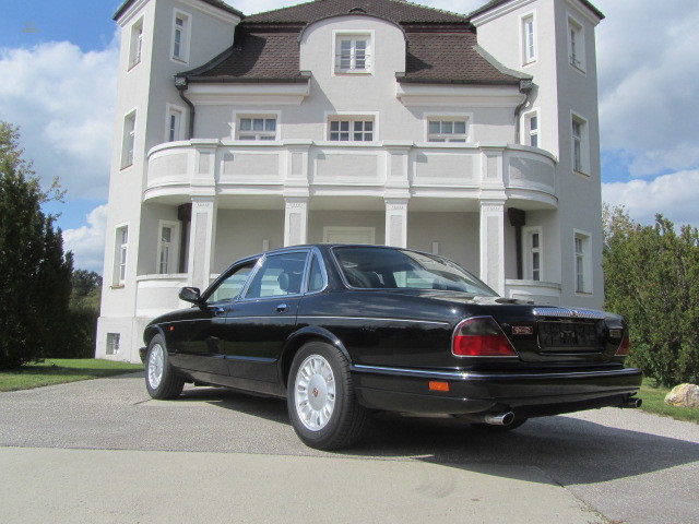 Thumbnail von Daimler Double SIX