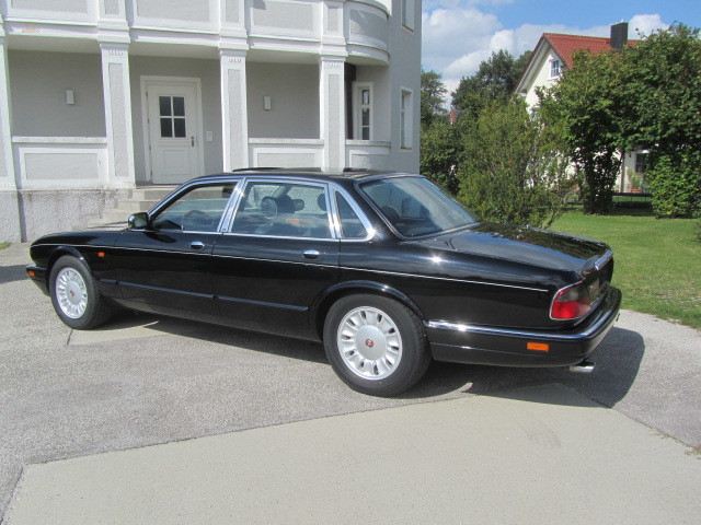 Thumbnail von Daimler Double SIX