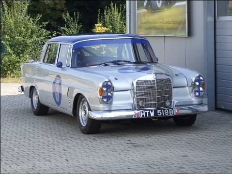 Mercedes-Benz 300 SE -- 10x Goodwood Revival