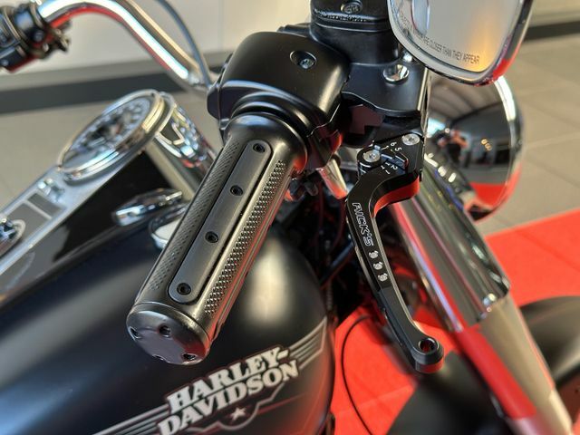 Thumbnail von Harley-Davidson Fat Boy FLSTF jak nowa kolekcjonerska 2. ręczna spersonalizowana