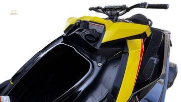 Thumbnail von Diğer SeaDoo RXP-X Nico Russ Racing tarafından tek parça!
