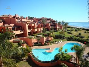 Thumbnail von Luxus-Wohnung in Los Monteros R2152969