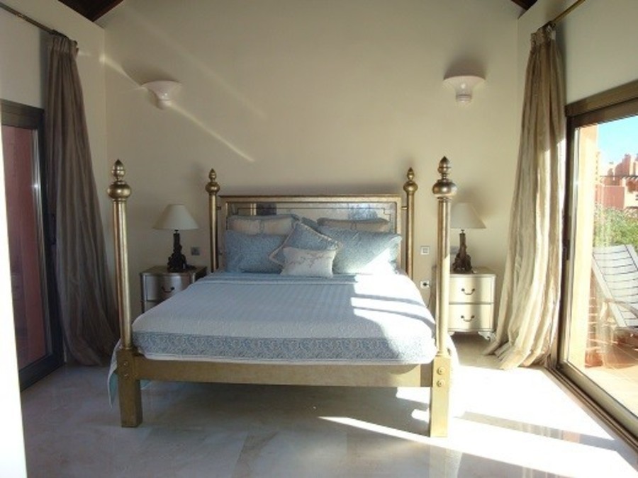 Thumbnail von Luxus-Wohnung in Los Monteros R2152969