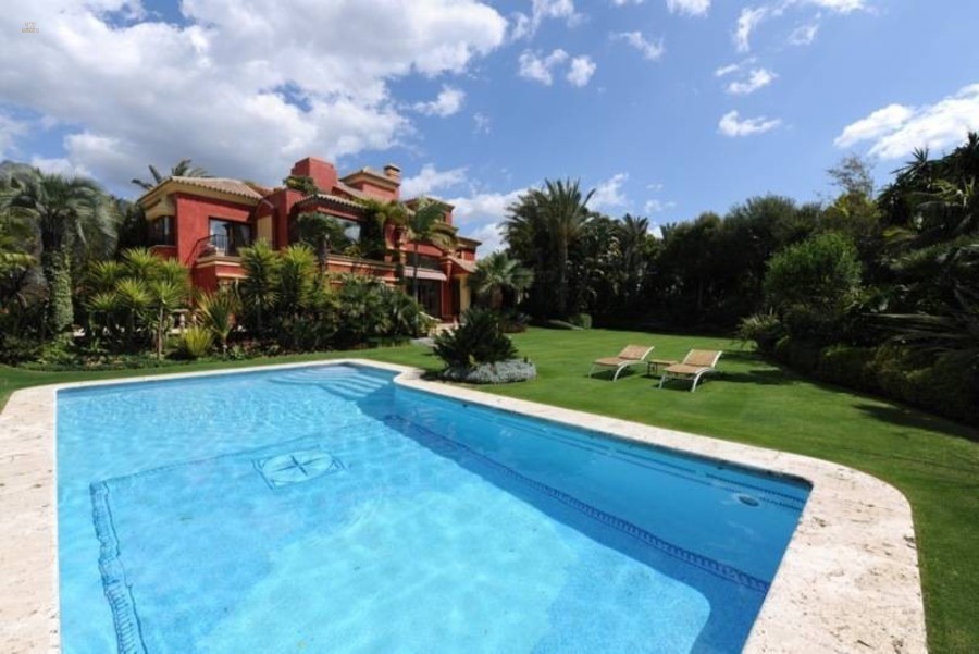 Luxus-Villa in The Golden Mile R2128997 
