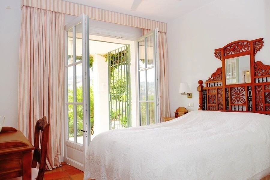 Thumbnail von Luxus-Villa in Elviria R2042027