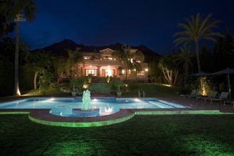 Thumbnail von Luxus-Villa in Sierra Blanca R2070654