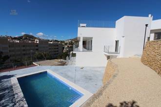 Thumbnail von ***Großzügige neuwertige Villa mit fantastischem Meerblick***