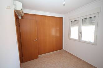 Thumbnail von ***Stadthaus in ausgezeichneter Lage, 3 Schlafzimmer, 2 Badezimmer, große Küche, Innenhof, Parkplatz etc.***