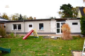 Thumbnail von Familiendomizil mit Nebengelass und tollem Garten