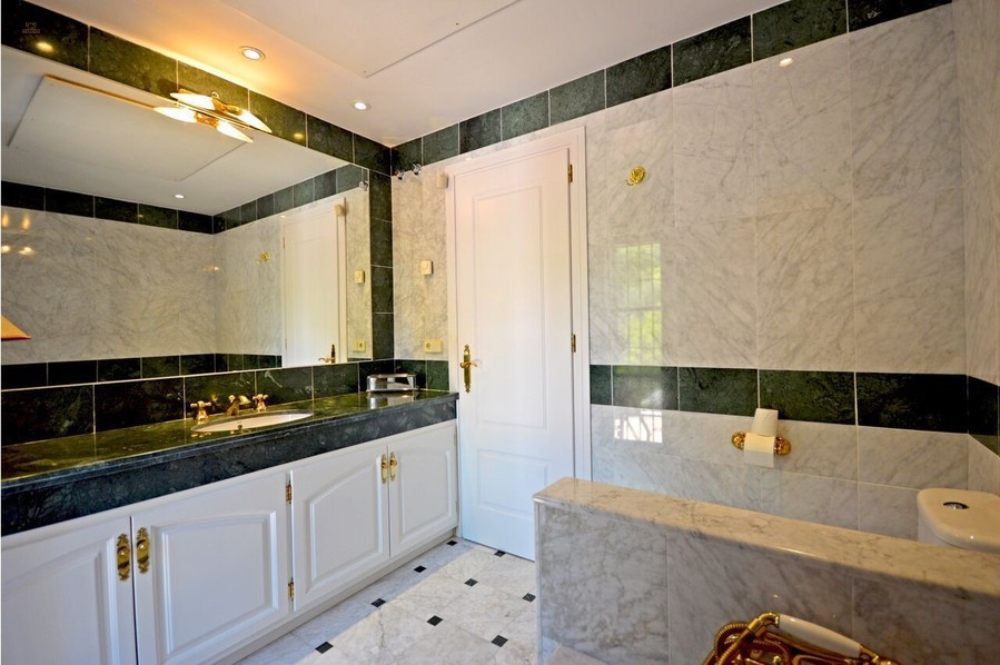 Thumbnail von Luxus-Villa in Marbella R2528012