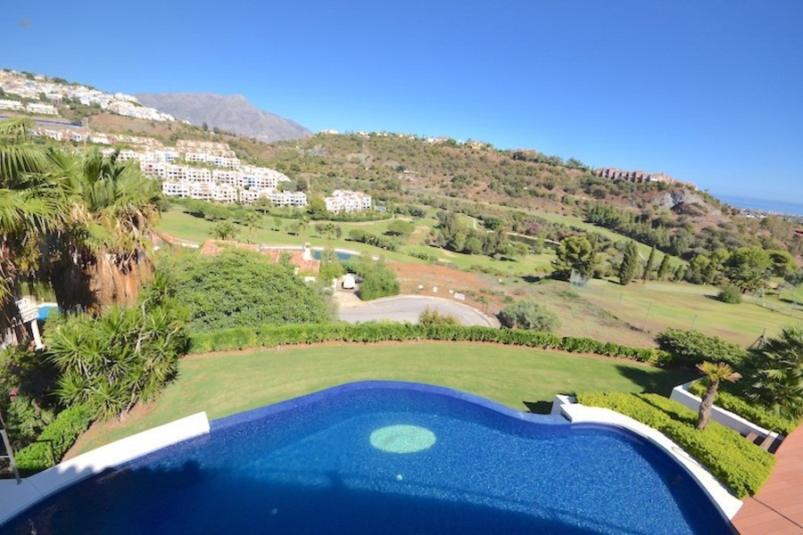 Thumbnail von Luxus-Villa in Los Arqueros R2760125