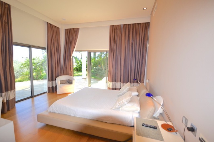 Thumbnail von Luxus-Villa in Los Arqueros R2760125