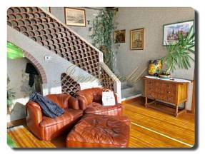 Thumbnail von Villa im sanierungsbedürftigen Zustand