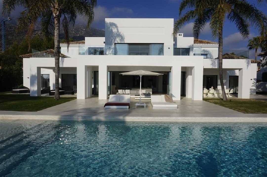 Luxus-Villa in Sierra Blanca R2560847 
