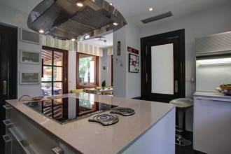 Thumbnail von Luxus-Villa in Sierra Blanca R2509709