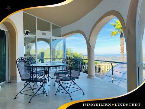 immobilien-lindstedt.de / HOCHWERTIGE VILLA AM GOLFPLATZ LA SELLA! NICHT VERPASSEN!