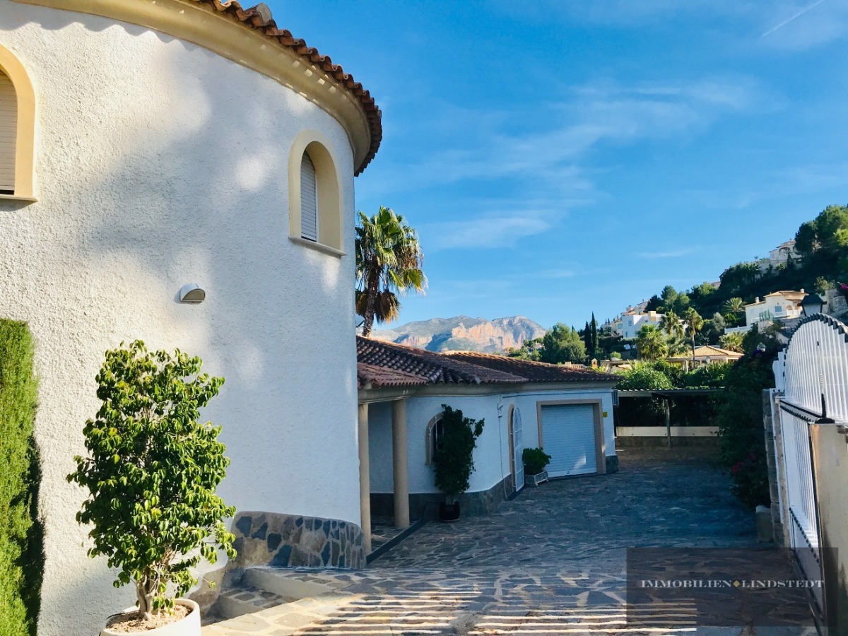 Thumbnail von immobilien-lindstedt.de / HOCHWERTIGE VILLA AM GOLFPLATZ LA SELLA! NICHT VERPASSEN!