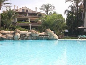 Thumbnail von Luxus-Wohnung in Los Monteros R2777714