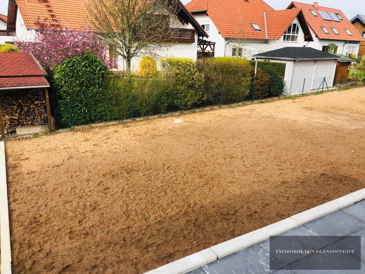 Thumbnail von immobilien-lindstedt.de / NEW CONSTRUCTION! MOVE INTO THIS ATTRACTIVE SEMI-DETACHED HOUSE NOW!