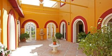 Thumbnail von Luxus-Villa in El Paraiso R2787101