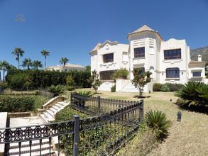 Thumbnail von Luxus-Villa in Sierra Blanca R2737871