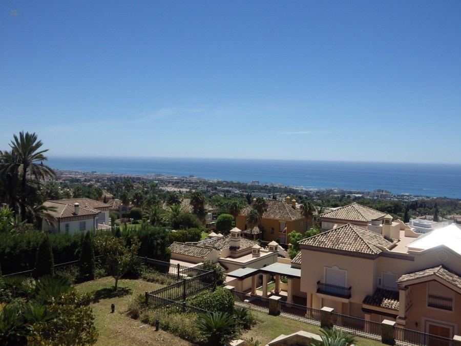 Thumbnail von Luxus-Villa in Sierra Blanca R2737871