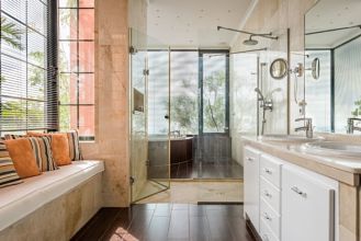 Thumbnail von Luxus-Villa in Altos de Los Monteros R2389370