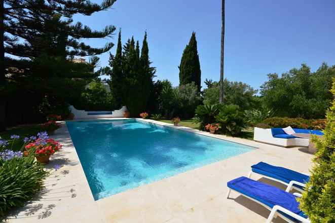 ***TRAUMHAFTE VILLA IN DER GOLDENEN MEILE IN MARBELLA***
