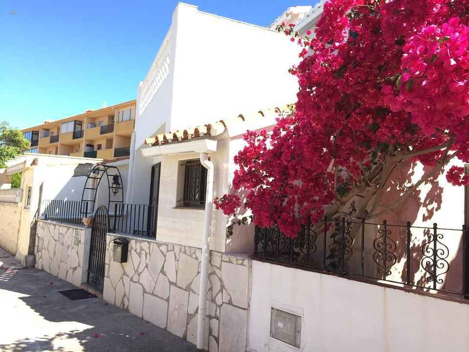 ***Schönes, geschmackvoll renoviertes Reihenhaus, 2-3 Schlafzimmer, 2 Bäder, Klimaanlage, Südterrasse, Fußnähe zum Strand***