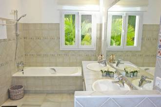 Thumbnail von ***EBENERDIGE MODERNE VILLA IN DER SIERRA BLANCA AUF DER GOLDENEN MEILE VON MARBELLA***