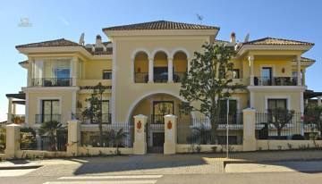 Thumbnail von ***GRANDIOSES PENTHOUSE MIT BLICK AUF DAS MEER UND DIE BERGE ALOHA PARK, NUEVA ANDALUCIA***