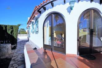 Thumbnail von ***Entzückende kleine Villa mit Pool - 2 SZ, 2 BZ, nur 300 m vom Strand***