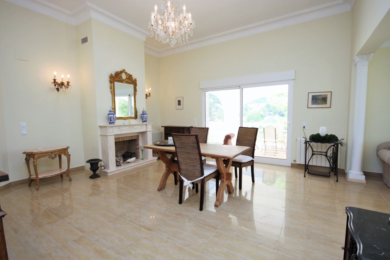 Thumbnail von ***Fantastische Villa mit Pool und Gästeappartement***