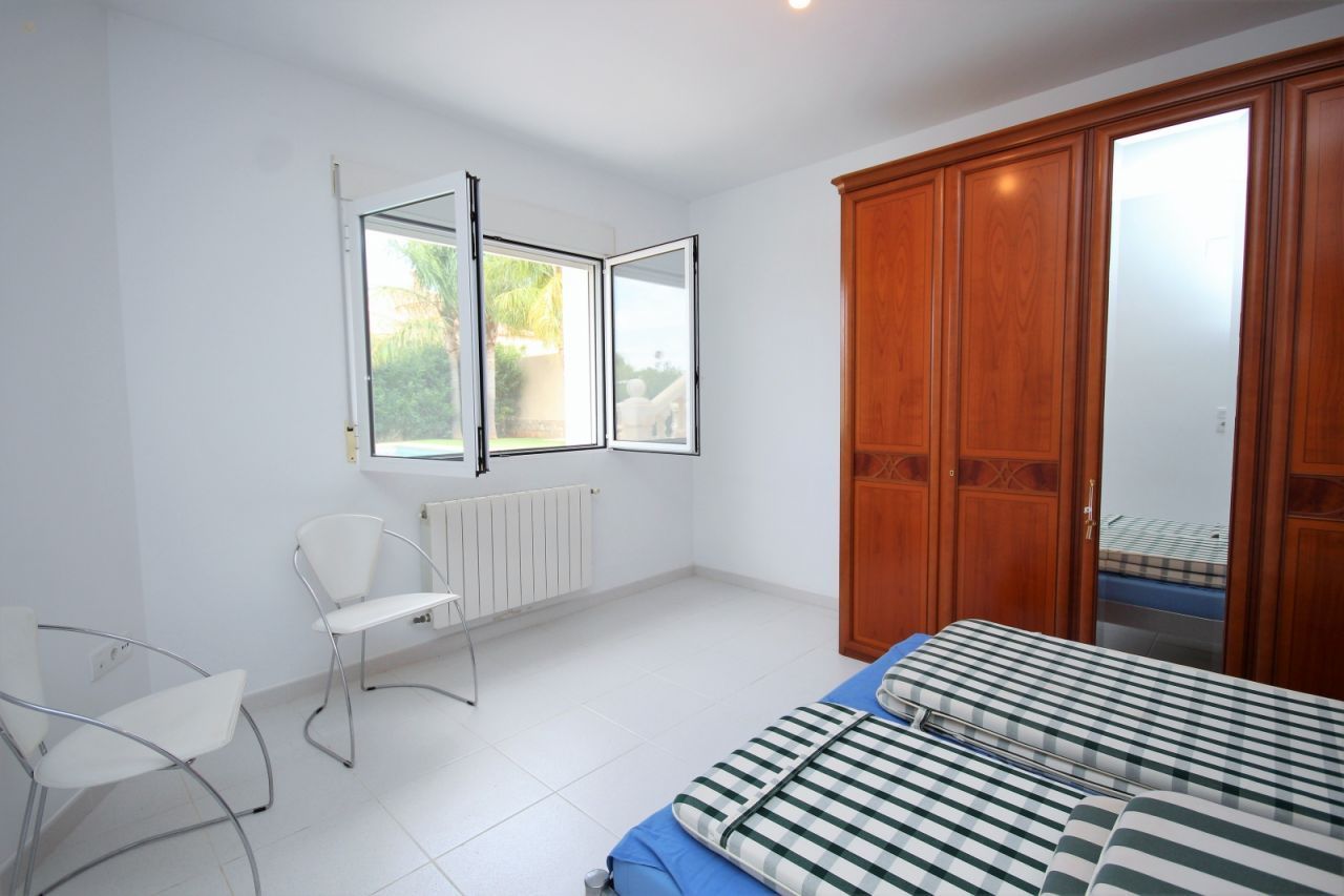 Thumbnail von ***Fantastische Villa mit Pool und Gästeappartement***