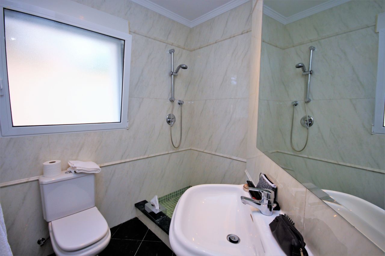 Thumbnail von ***Fantastische Villa mit Pool und Gästeappartement***