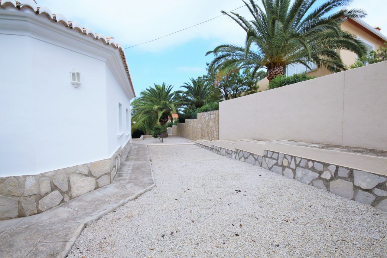 Thumbnail von ***Fantastische Villa mit Pool und Gästeappartement***