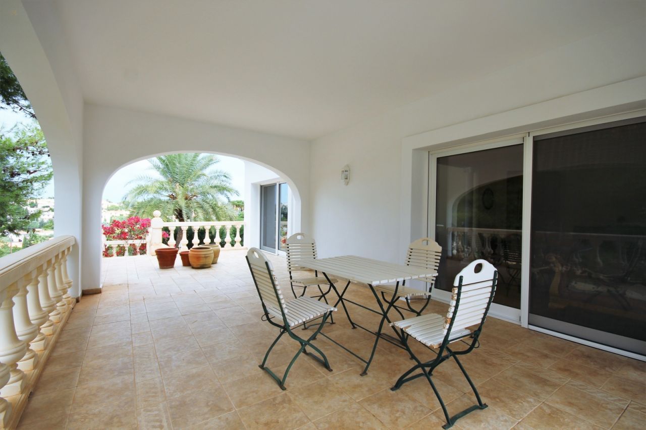 Thumbnail von ***Fantastische Villa mit Pool und Gästeappartement***