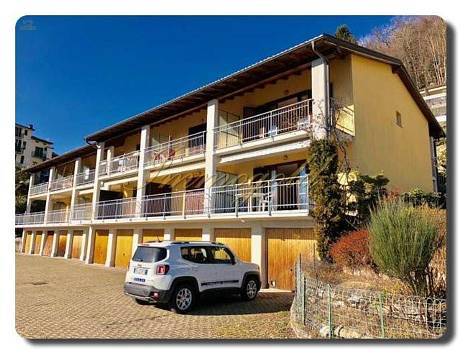 Immogold schönes Reiheneckhaus in sonniger Lage mit Traumblick auf den Luganer See.