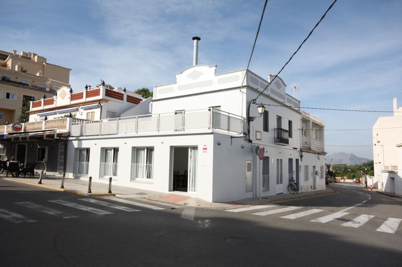 Thumbnail von ***Neuwertiges Restaurant mit eigener Wohnung in guter Lage von Denia***