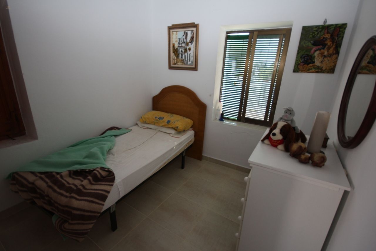 Thumbnail von ***Neuwertiges Restaurant mit eigener Wohnung in guter Lage von Denia***