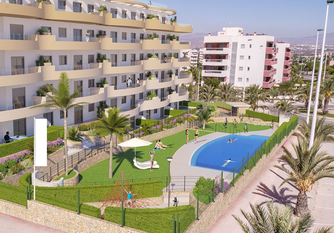 ***Komfortable Wohnungen mit 2 Schlafzimmern und Gemeinschaftspool nur 600 m vom wunderschönen Sandstrand***