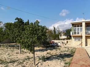 Thumbnail von ***Villa auf großzügigem Grundstück mit Swimmingpool im Raum Busot***