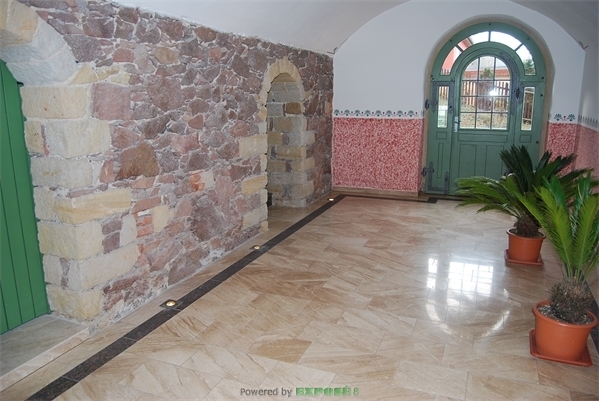 Thumbnail von Paket mit zwei hochwertig sanierten, denkmalgeschützten Mehrfamilienhäusern