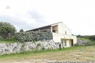 Thumbnail von freistehendes Haus mit zwei Wohneinheiten und Garten