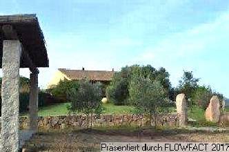 Thumbnail von freistehendes Haus mit zwei Wohneinheiten und Garten