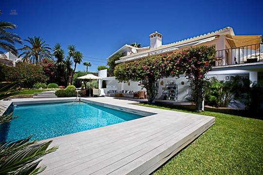 Luxus-Villa in El Rosario R2790440