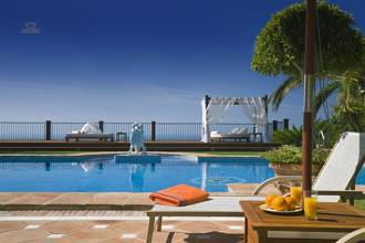 Thumbnail von Luxus-Villa in Sierra Blanca R2804303